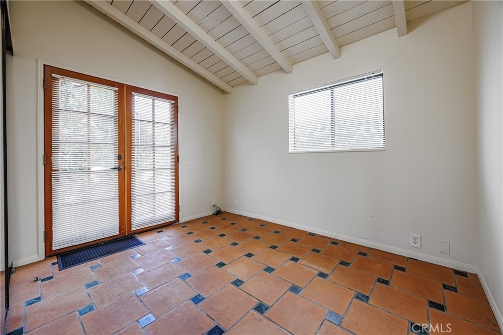 951 Glenneyre - Photo 11