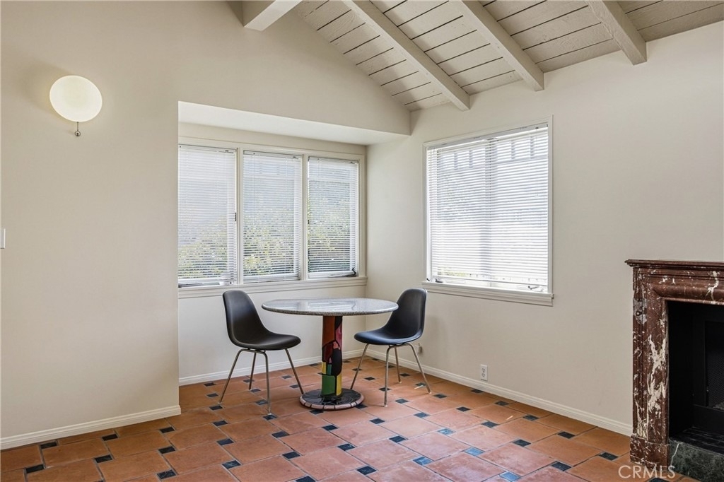 951 Glenneyre - Photo 9