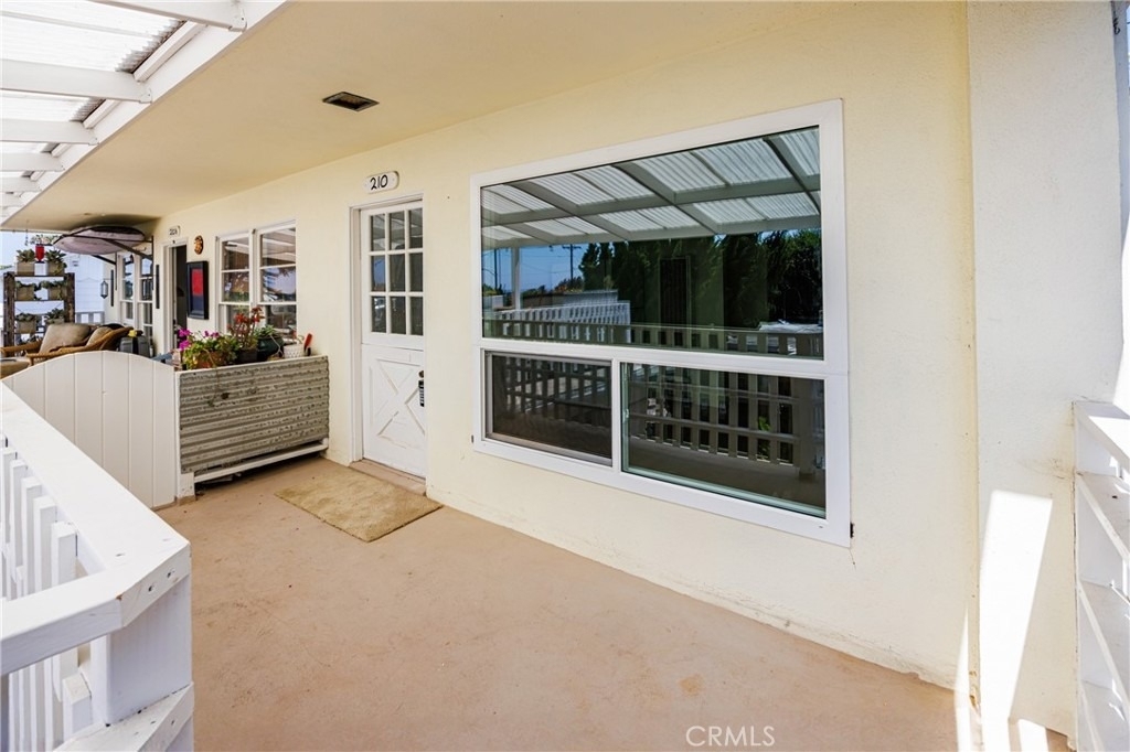 210 Cypress - Photo 1