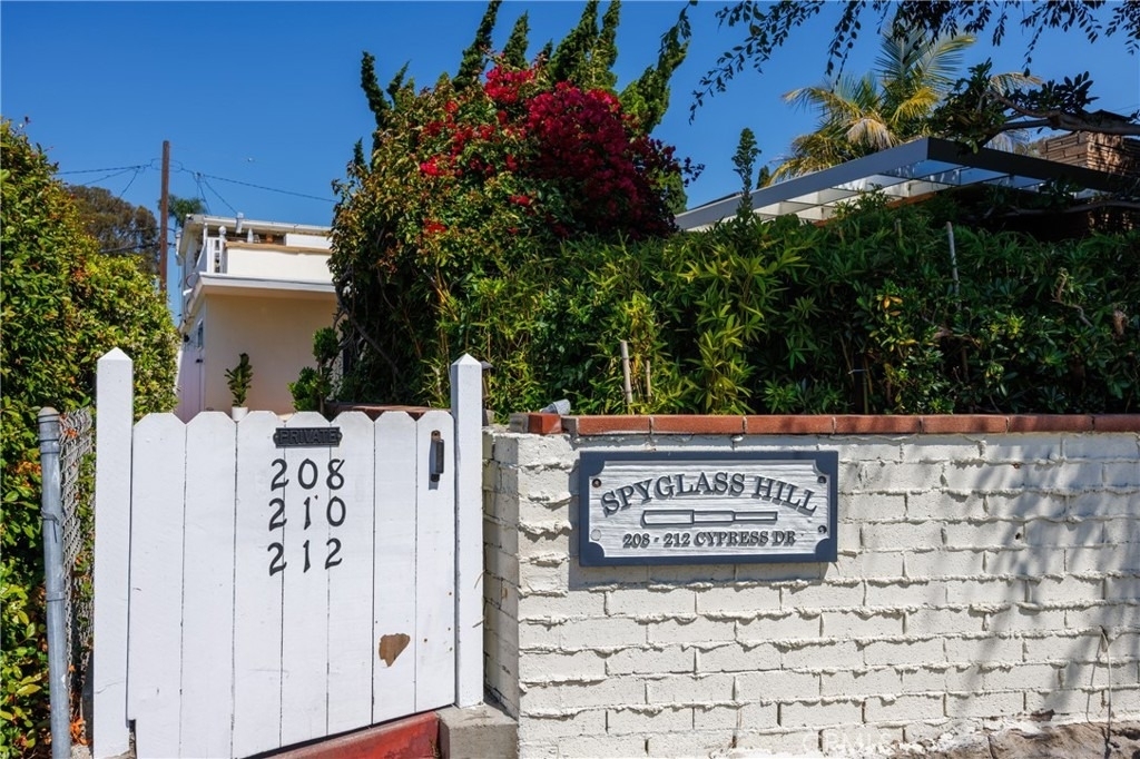210 Cypress - Photo 11