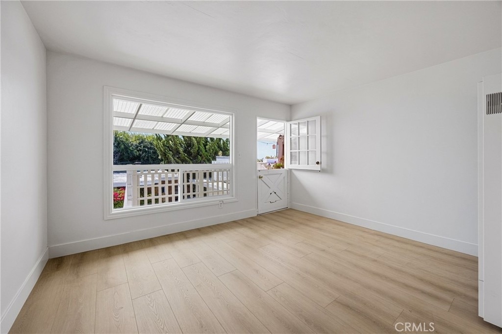 210 Cypress - Photo 0