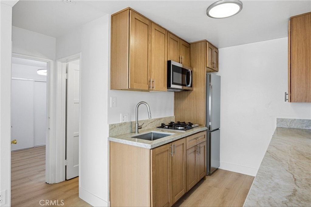 210 Cypress - Photo 6
