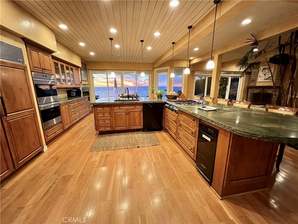 1137 Marine Drive - Photo 13