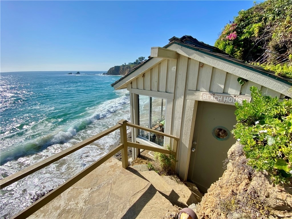 1137 Marine Drive - Photo 30