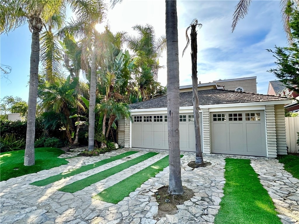 1137 Marine Drive - Photo 31