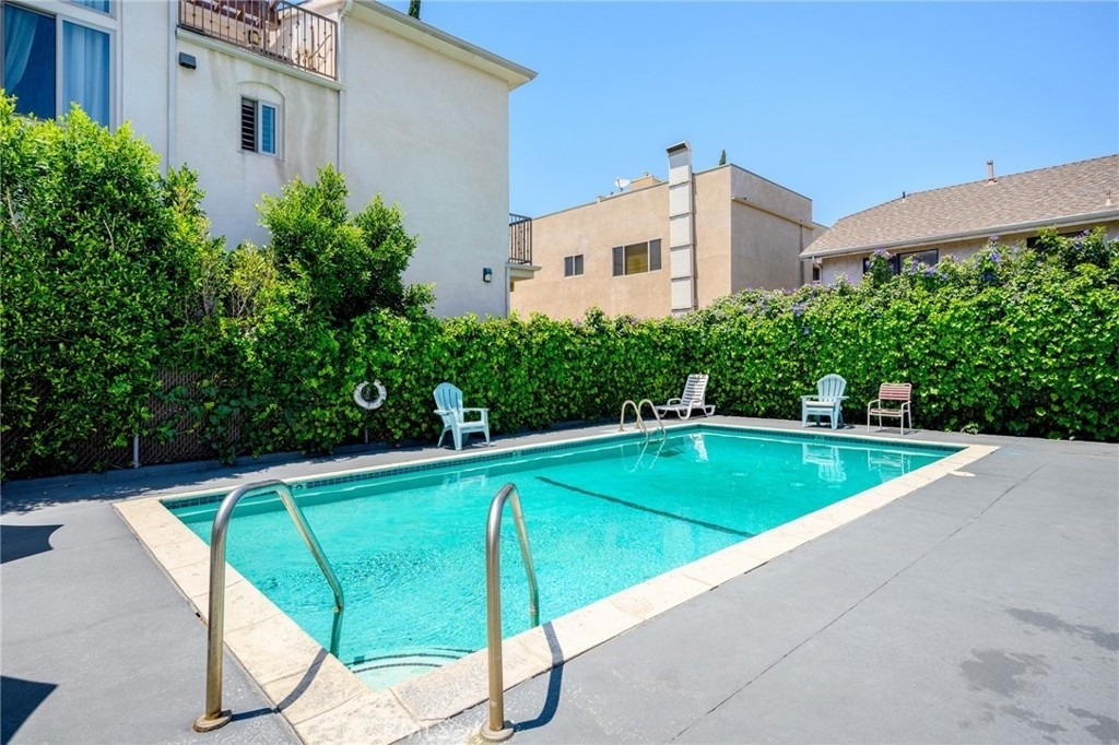 10757 Hortense Street - Photo 24