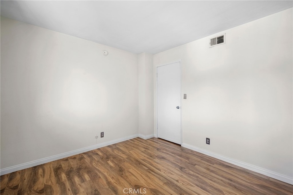 10757 Hortense Street - Photo 21