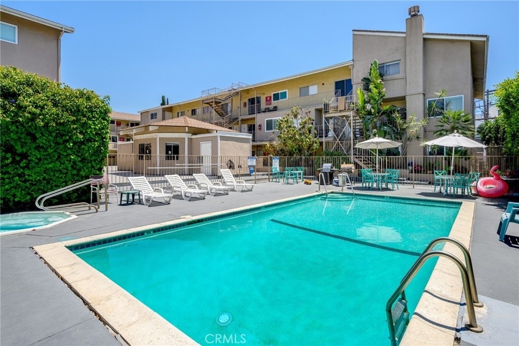 10757 Hortense Street - Photo 23