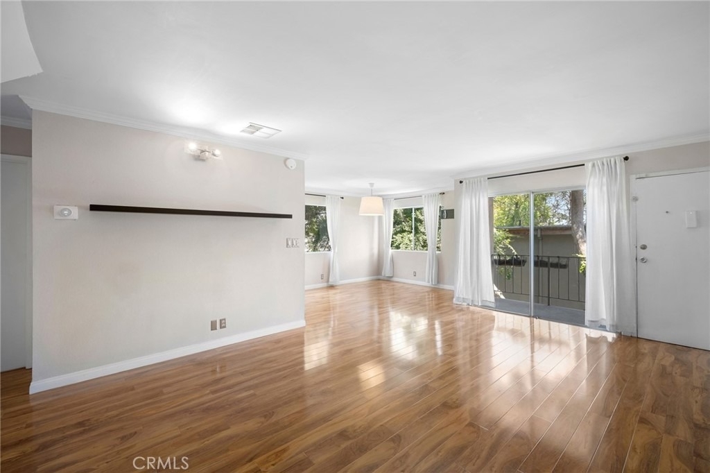 10757 Hortense Street - Photo 5