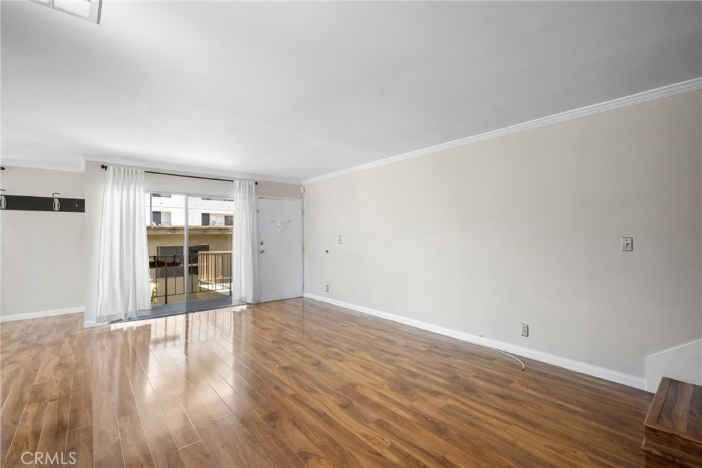 10757 Hortense Street - Photo 6