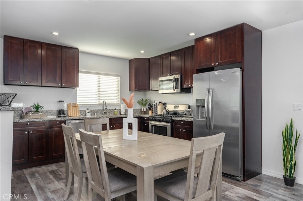 423 E Stuart - Photo 15