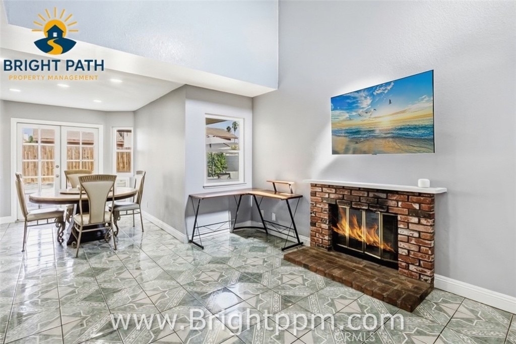 25280 Bay - Photo 3