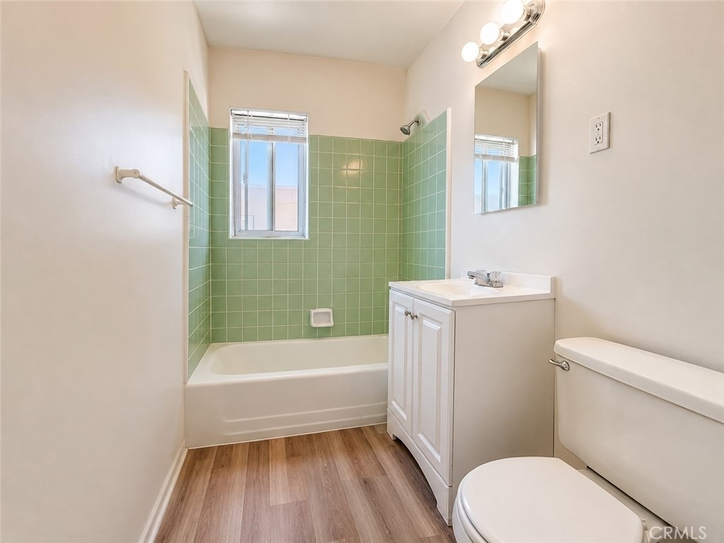 248 E Navilla Place - Photo 2
