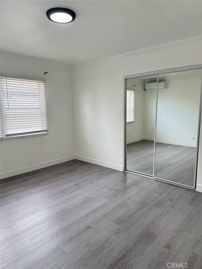 1327 N Kenwood St - Photo 4