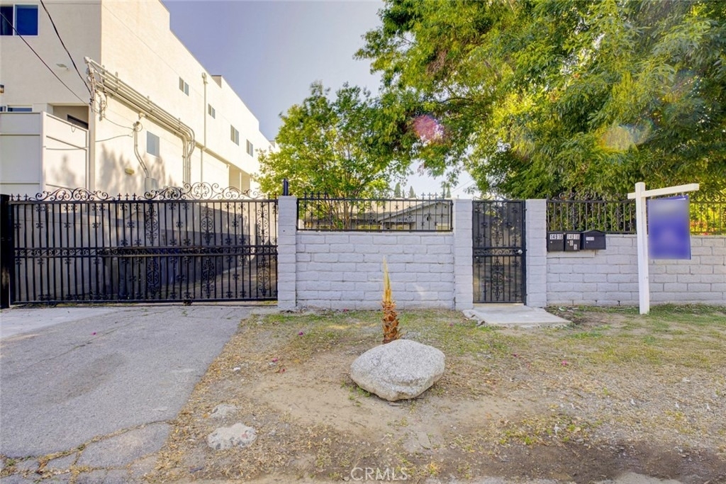 14916 Wyandotte - Photo 30