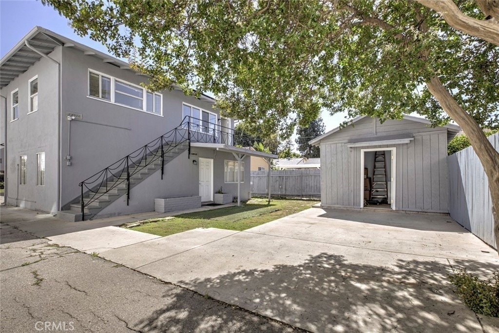 14916 Wyandotte - Photo 1