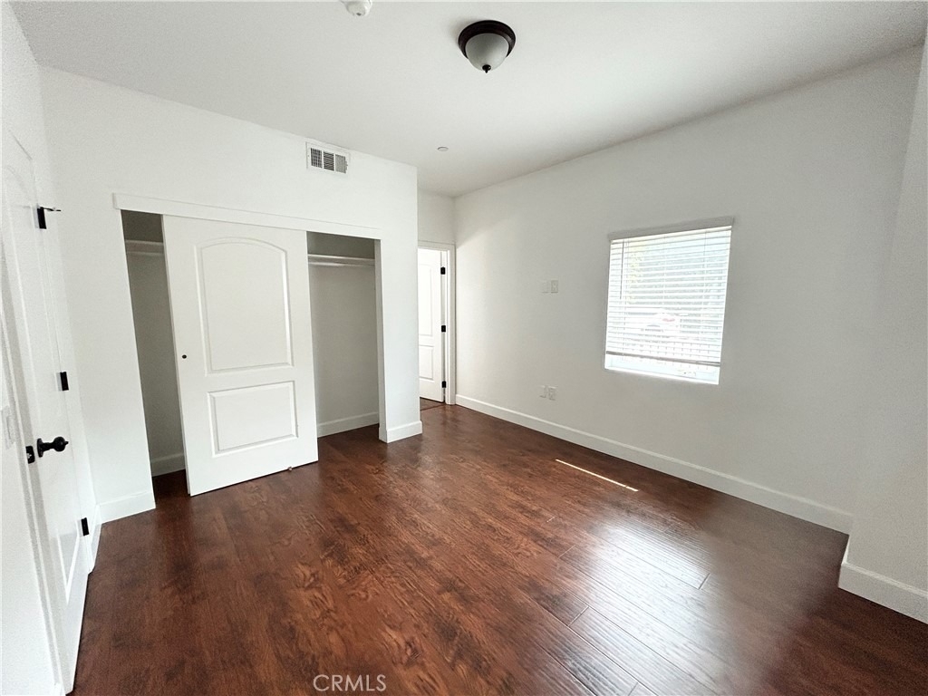 1861 S Longwood Avenue - Photo 10