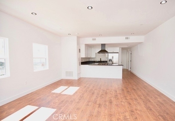 1861 S Longwood Avenue - Photo 8