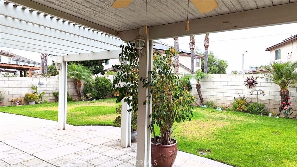 12554 Desert Springs - Photo 18