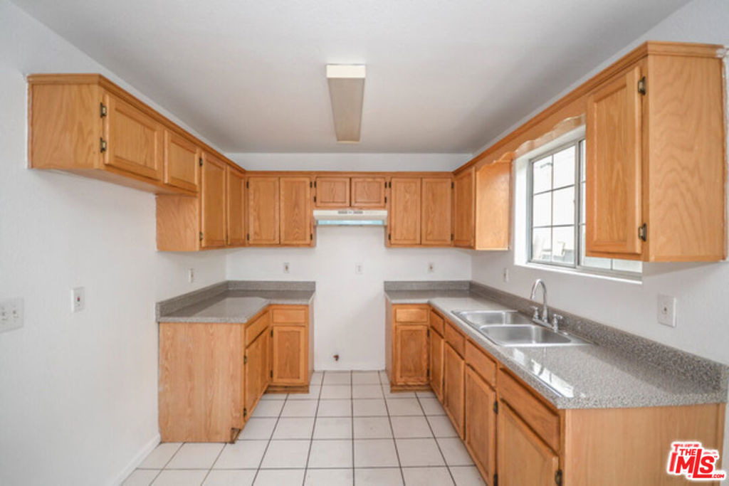 3722 Wall Street - Photo 1