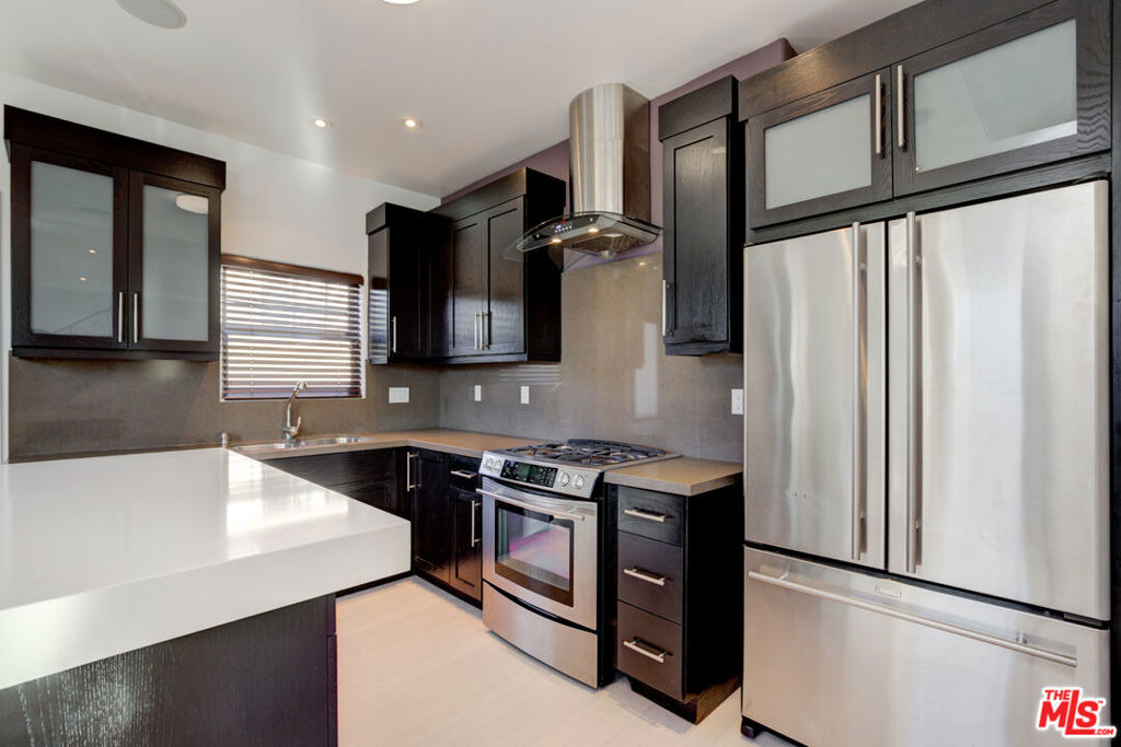 932 S Shenandoah Street - Photo 4