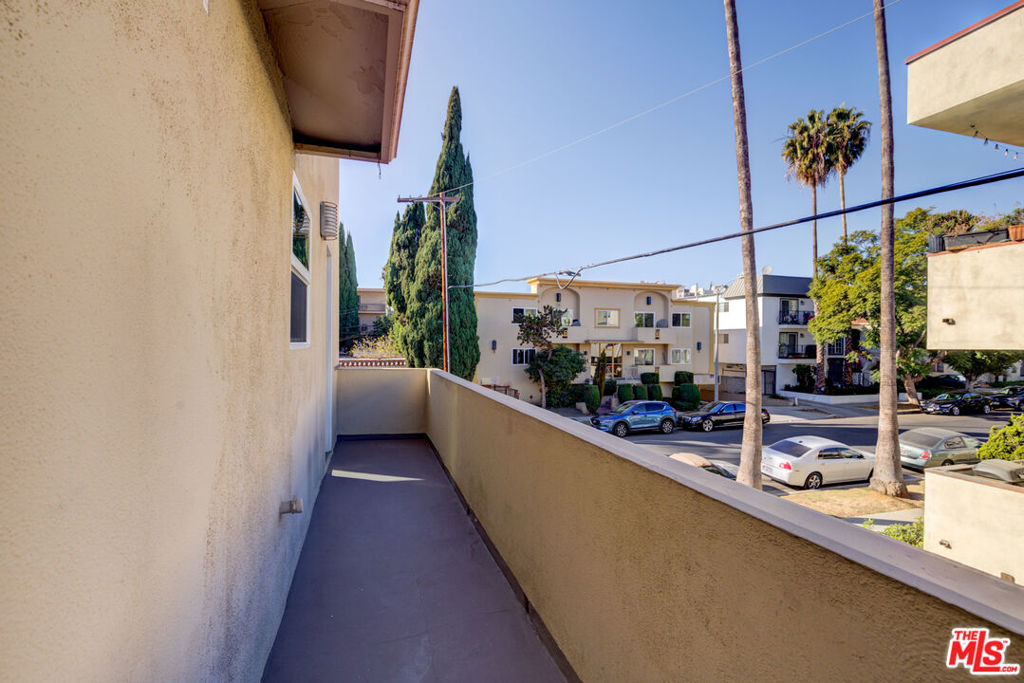 932 S Shenandoah Street - Photo 17