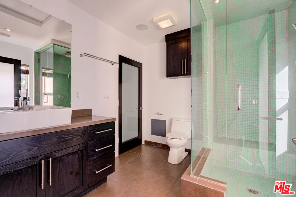 932 S Shenandoah Street - Photo 9