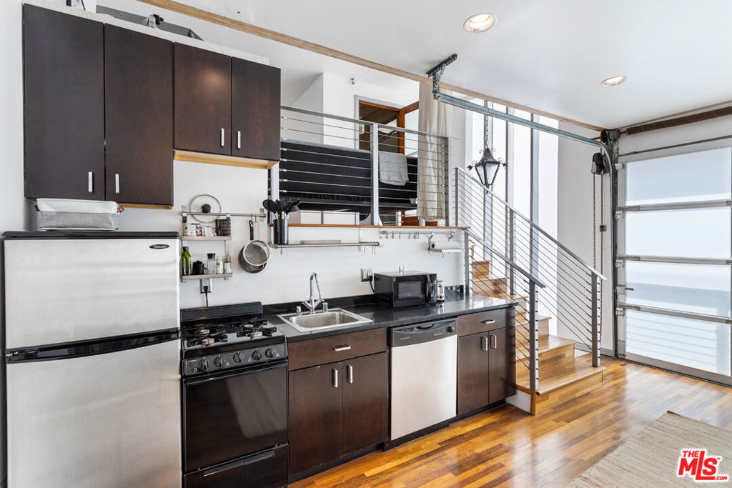 24 Westminster Avenue - Photo 5