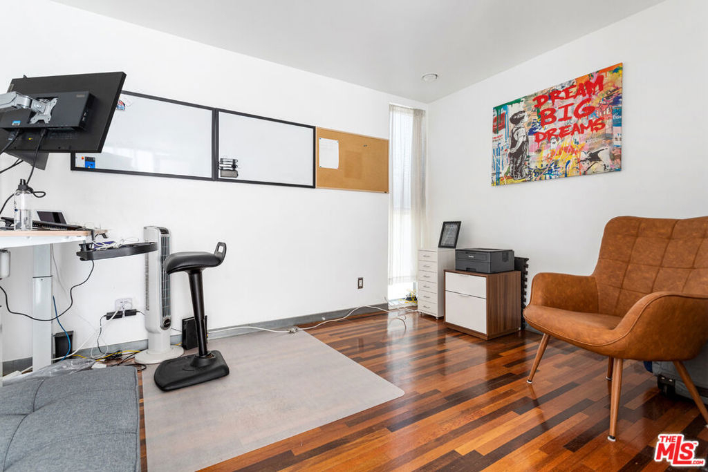 24 Westminster Avenue - Photo 10