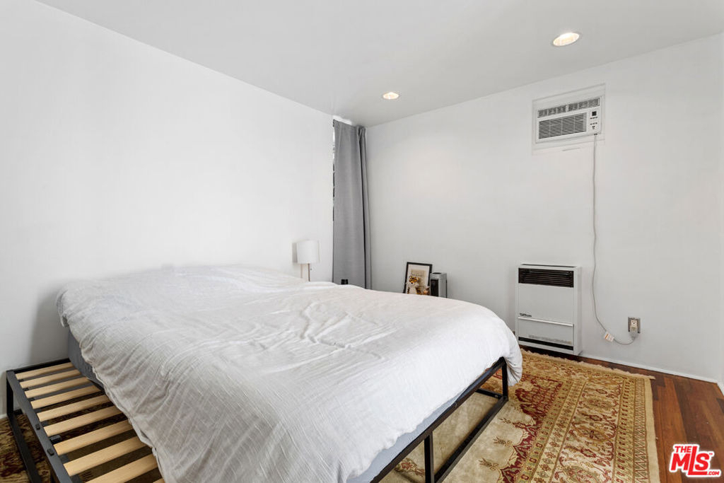 24 Westminster Avenue - Photo 6