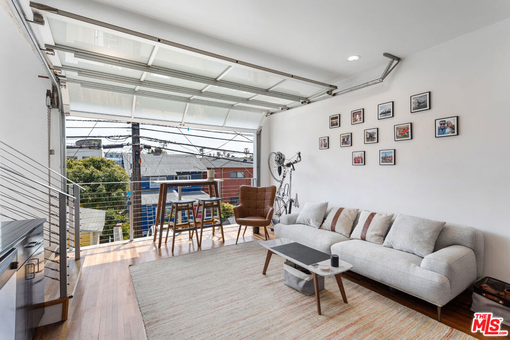 24 Westminster Avenue - Photo 1