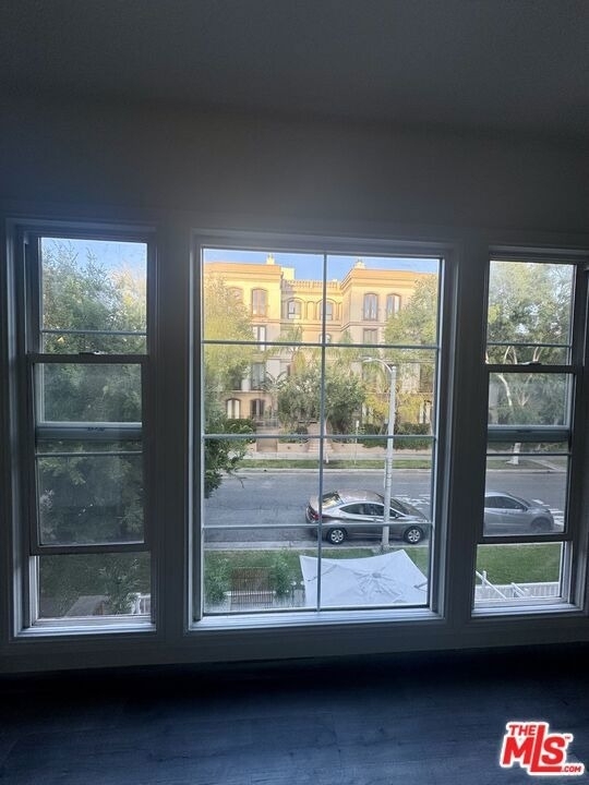 133 S Crescent Drive - Photo 15