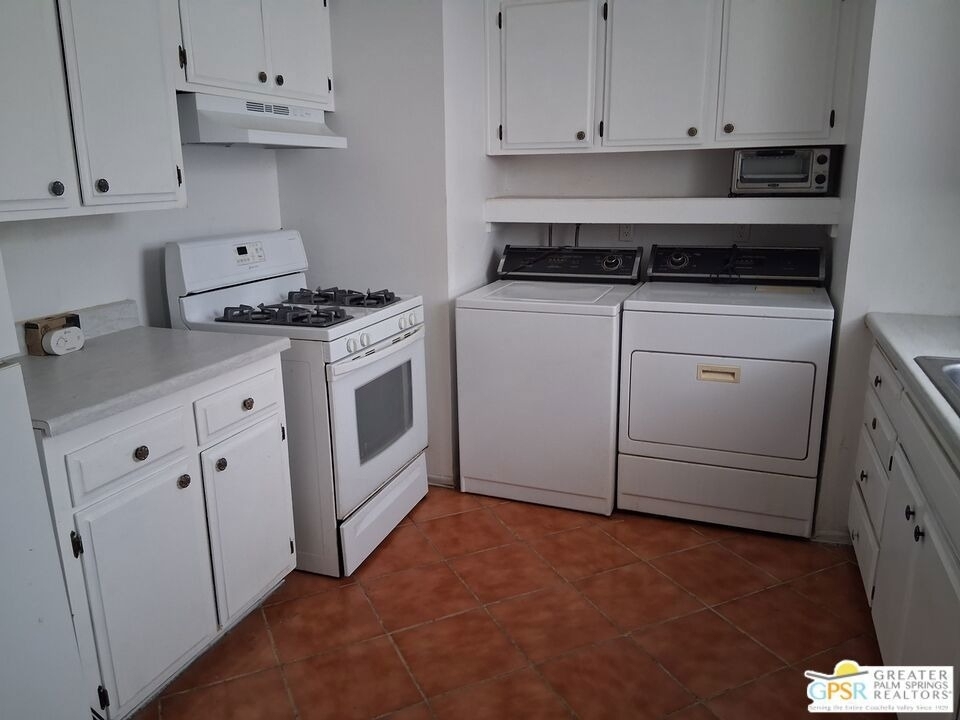 65798 5th Street - Photo 2