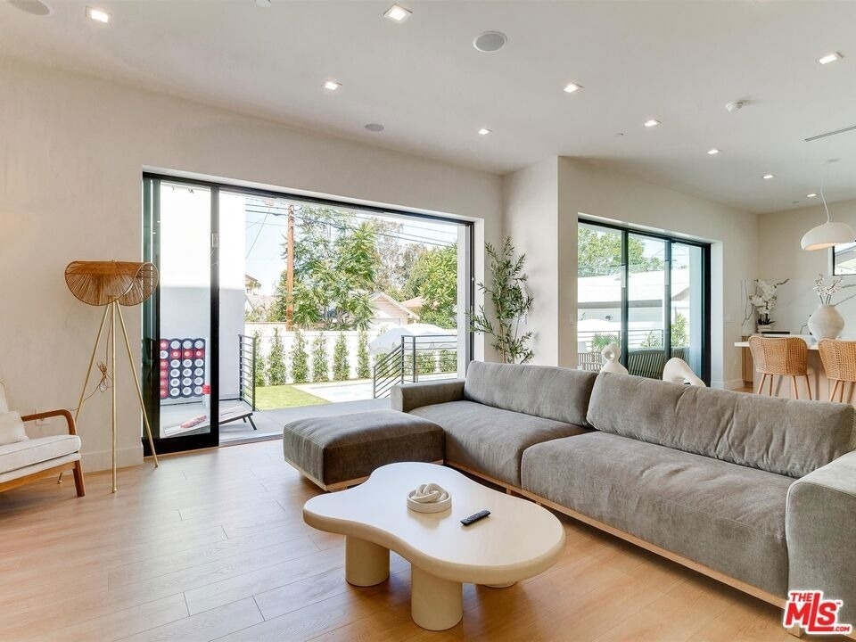 5929 Hesperia Avenue - Photo 8