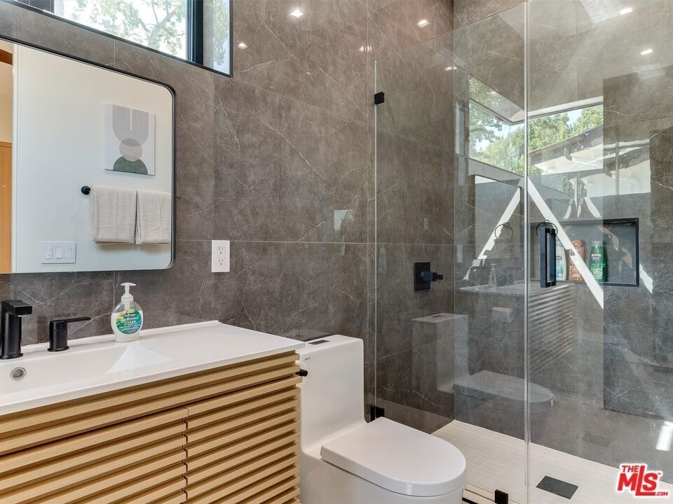 5929 Hesperia Avenue - Photo 31