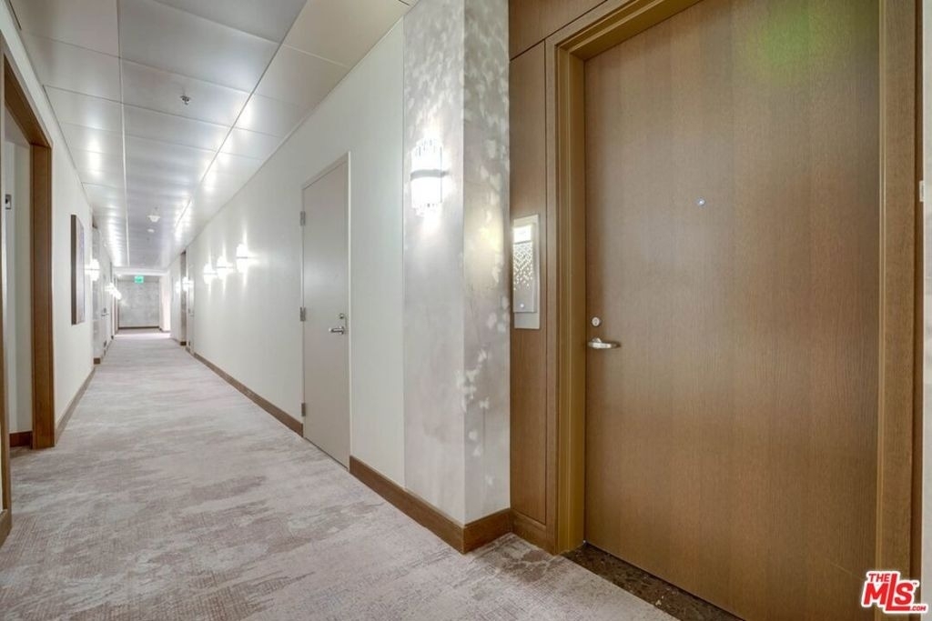 900 W Olympic Boulevard - Photo 1