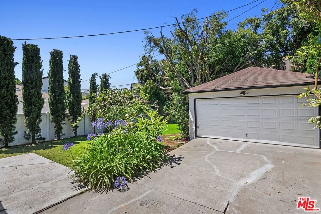 2519 Bentley Avenue - Photo 22