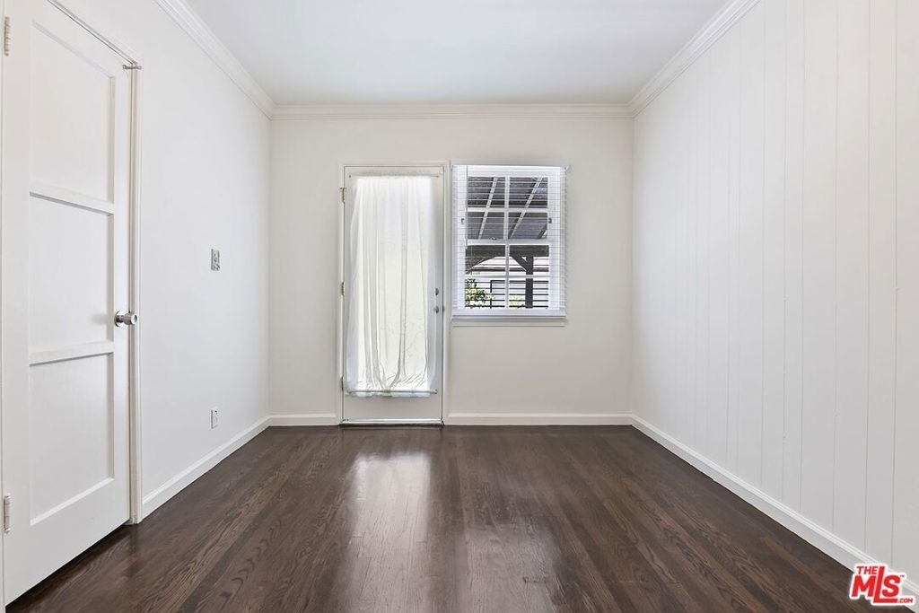 2519 Bentley Avenue - Photo 19