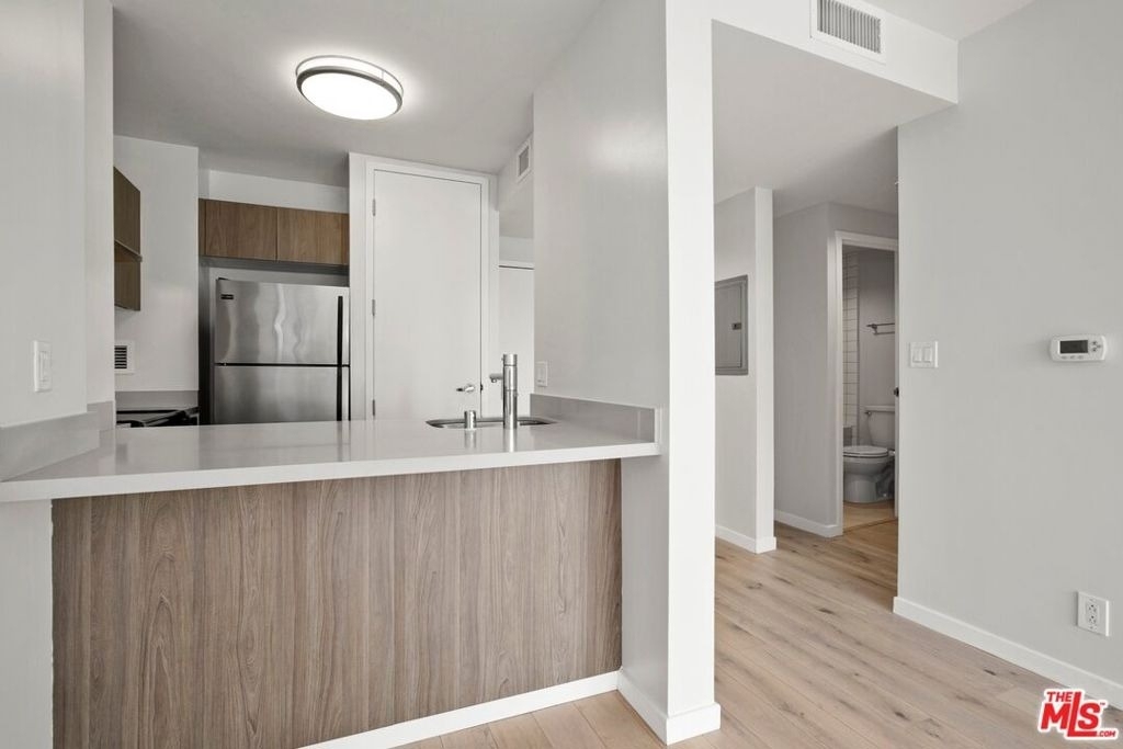 3460 W 7th Street - Photo 17