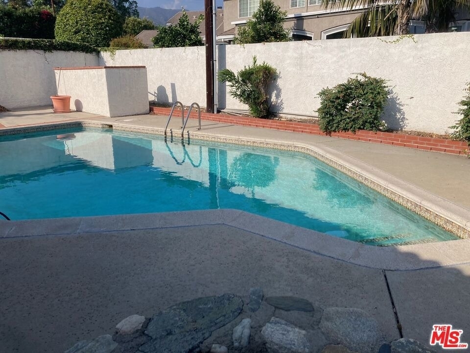 758 E Cypress Avenue - Photo 13