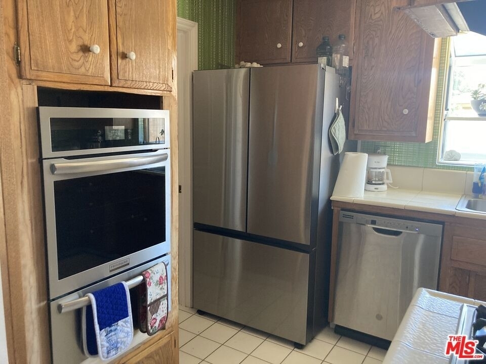 758 E Cypress Avenue - Photo 3