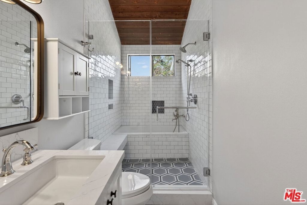 8611 Burton Way - Photo 38