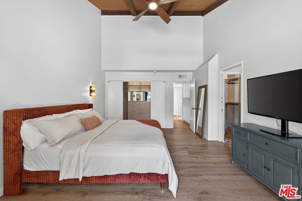 8611 Burton Way - Photo 30