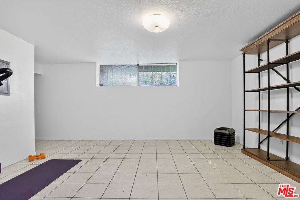 8611 Burton Way - Photo 64
