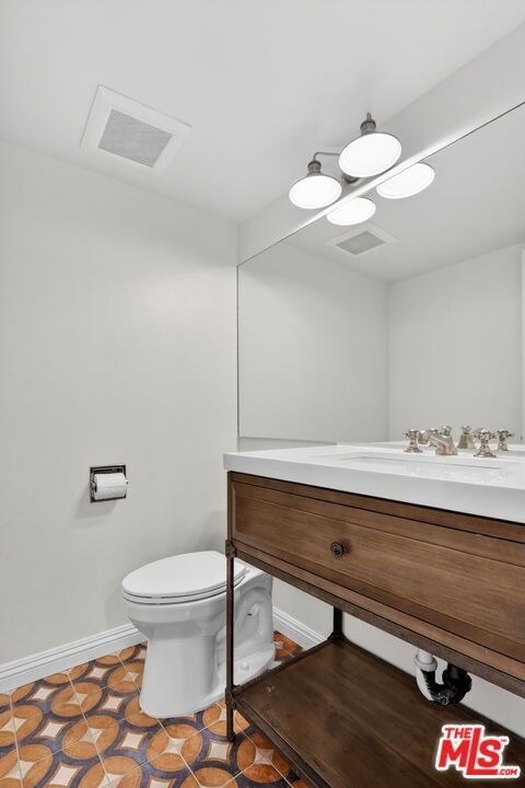 8611 Burton Way - Photo 23