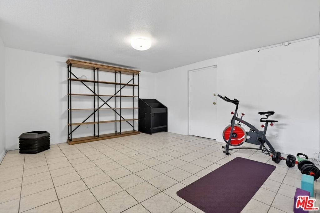 8611 Burton Way - Photo 62