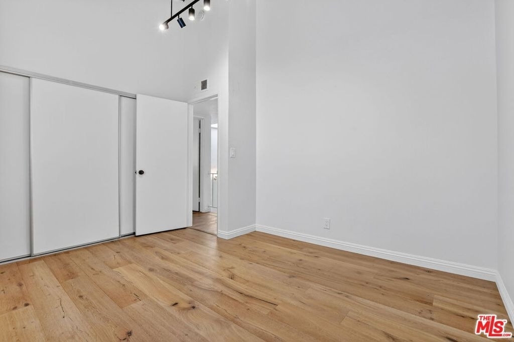 8611 Burton Way - Photo 55