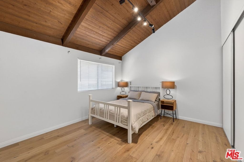 8611 Burton Way - Photo 48