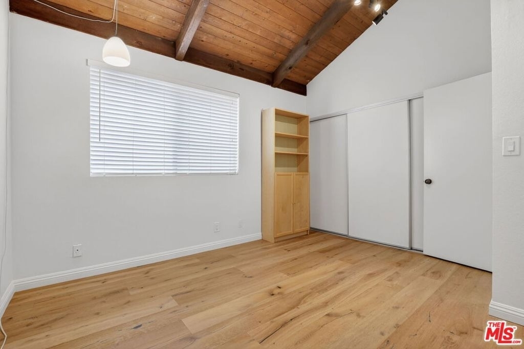 8611 Burton Way - Photo 56