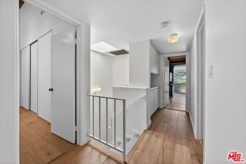 8611 Burton Way - Photo 25